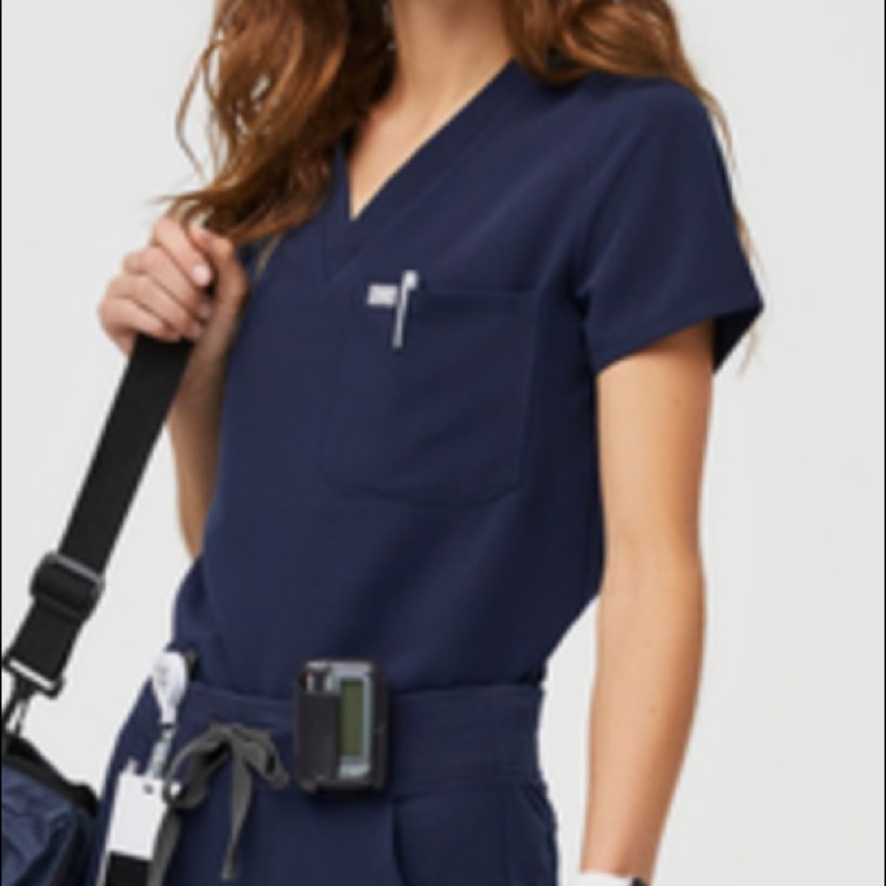 FIGS - V-Neck Scrub Top